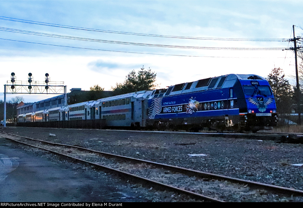 NJT 4502 on Train 1178